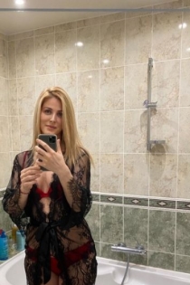 Anda, 31, Pariisi / Ranska Escorts - 5