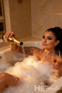 Brunasatinni, Age 41, Lyon / France Escorts