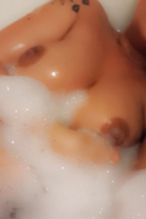 Jen, Age 39, Escort in Saint Albans / United Kingdom - 2
