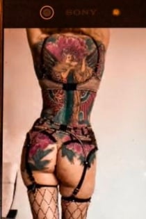 Dayana Ice pornoHub, Age 35, Escort in Prague / Czech Republic - 2