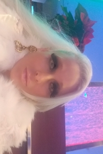 Planetbarbie, Miaka 40, Munich / Ujerumani Wasindikizaji - 1