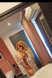 Caro Hot Massage, Age 41, Escort in Bottrop / Germany - 2