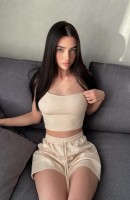 Alisa, 23 anni, Bolzano / Italia Escort
