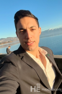 Carlos, 29 let, spremljevalec v Genève / Švica - 2