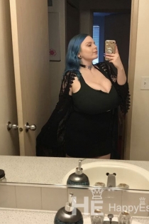 Wanda Dooley, Age 35, Escort in Milton Keynes / United Kingdom - 2