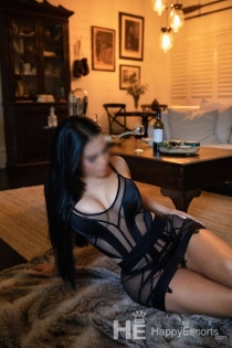 Zarah Arab Latina, 26 let, Londýn / Spojené království Escort - 2