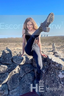 Lucy, Age 21, Escort in Düsseldorf / Germany - 2