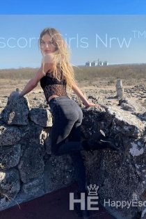 Lucy, Age 21, Escort in Düsseldorf / Germany - 3