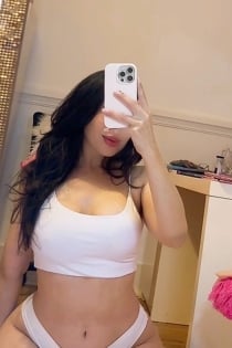 Japonesa Yu, Age 32 - 12