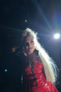 Лейди Лика Палм Джумейра, 24 - 19 години