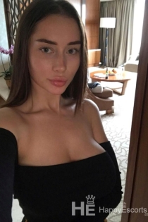 Mikaella, 25 let, Bologna / Italija Spremljevalci - 2