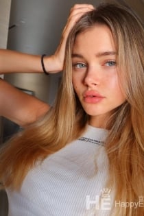 Trisha, 24 år - 7 år