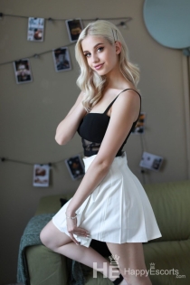 Irena, 21 let, Bergamo / Itálie Escorts - 4