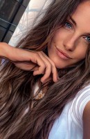 Кемина, 22 години, Париж / Франция Ескорт