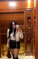 Nour, Age 23, Escort in Istanbul / Türkei