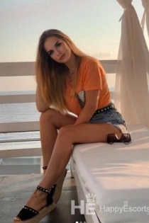 Kati, Age 24, Escort in Doha / Qatar - 3