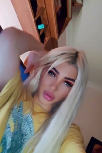 Veronica, 23 éves, Isztambul/Törökország kísérők – 2