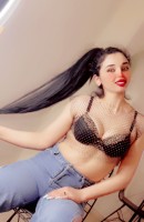 Aisha, Age 22, Escort in Istanbul / Türkei
