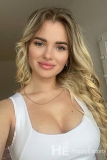 ヤナ、31歳
