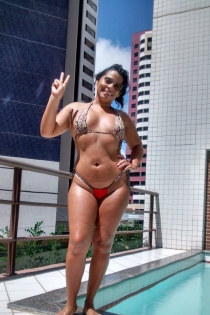 Leonora, 29 let, Fortaleza / Brazilija Spremljevalci - 1