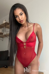 Gloria, Age 24, Escort in Paris / France - 6