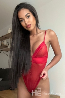 Gloria, Age 24, Escort in Paris / France - 7