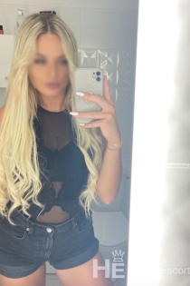 Amanda, Age 27, Escort in Prague / Czech Republic - 2