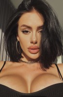 Julliyanna, Age 25, Escort in Istanbul / Türkei