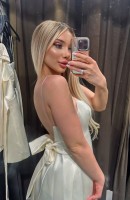 Sabia, Miaka 27, Istanbul / Uturuki Wasindikizaji