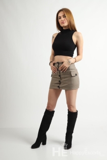 Damla, Age 21, Escort in Istanbul / Turkey - 4