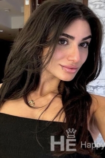 Miah B., 26 ετών, Λονδίνο / Ηνωμένο Βασίλειο Συνοδοί - 3