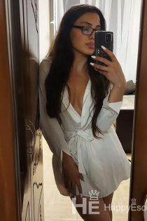 Natasha, Alter 23, Escort in Istanbul / Türkei - 4