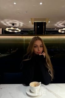 フェイ・ヴェイル、24歳 - 18