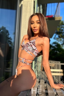 Neilyn, Age 23, Escort in Zurich / Switzerland - 3