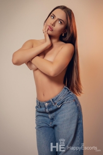 Sol, Age 23, Escort in Berlin / Germany - 4