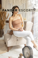 Alice, Age 25, Escort in Hamburg / Germany