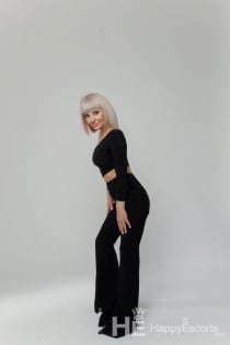 Nika, 35 jaar - 2