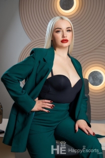 Лаура, 24 роки, Париж / France Escorts - 11