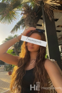 Nora, 23 let, Hamburk / Německo Doprovod - 2
