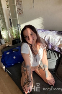 Mila, Age 22, Escort in Berlin / Germany - 5