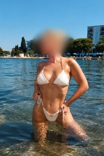 ミア、27歳 - 7
