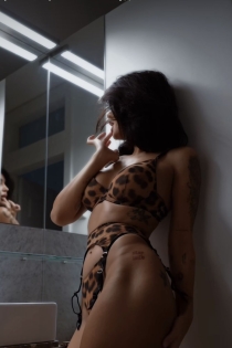 Tina, Age 21, Escort in Paris / France - 3