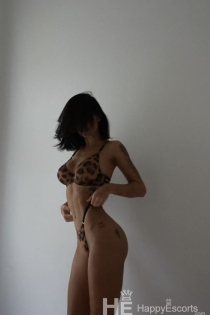 Tina, Age 21, Escort in Paris / France - 5