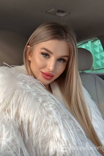 Kate, 24 éves, Tbiliszi/Grúzia kísérők – 10