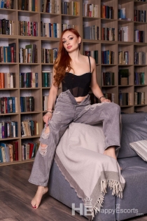 Целина, 25 године, пратња Париз / Француска - 12