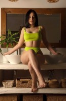 Azalea, 나이 21, 푸켓 / 태국 에스코트