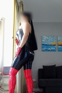 Angela úrnő, 30 éves, Benidorm/Spanyolország kísérők – 10