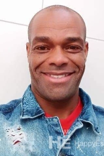Hermes Carvalho Da Silva, ηλικία 44, Belo Horizonte / Βραζιλία Συνοδοί - 2