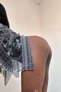 Chaudasse, Miaka 23, Kinshasa / DR Congo Wasindikizaji - 3