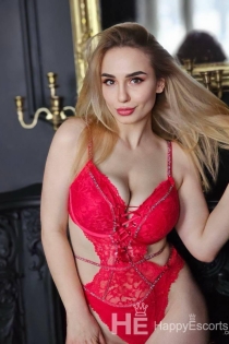 Molly, Age 23, Escort in London / United Kingdom - 2